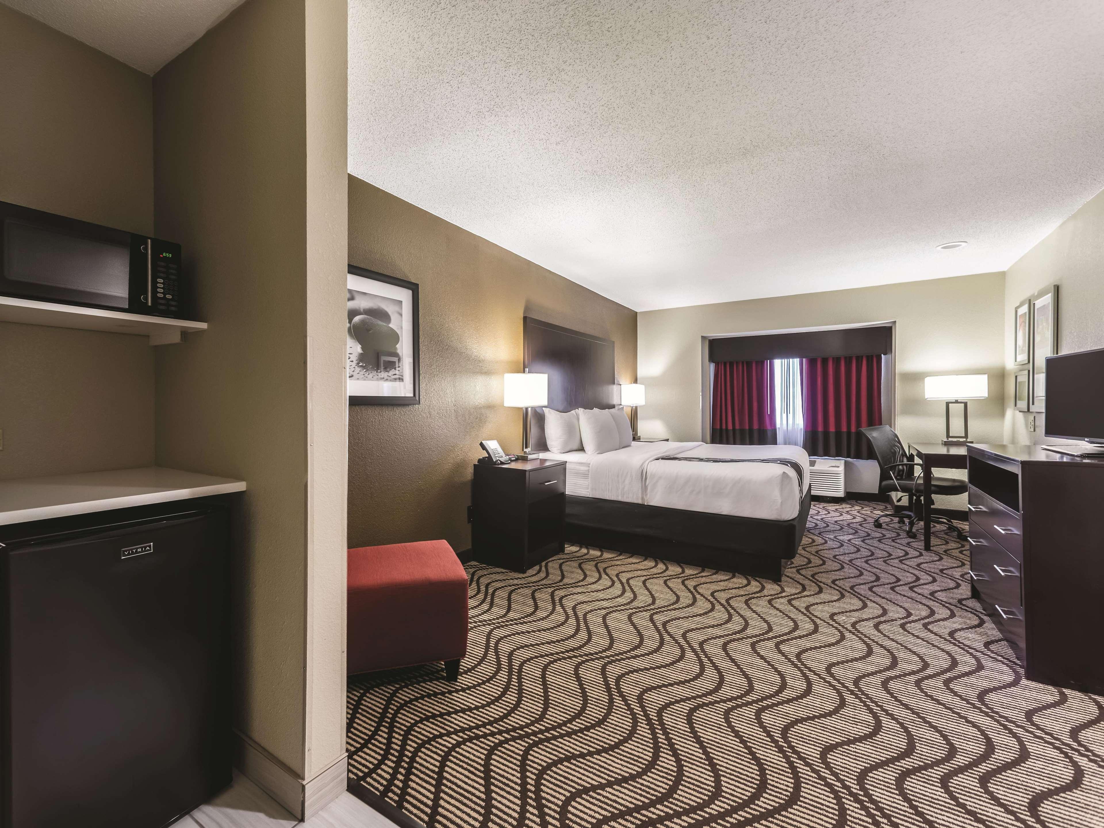 La Quinta By Wyndham Collinsville - St. Louis Bagian luar foto