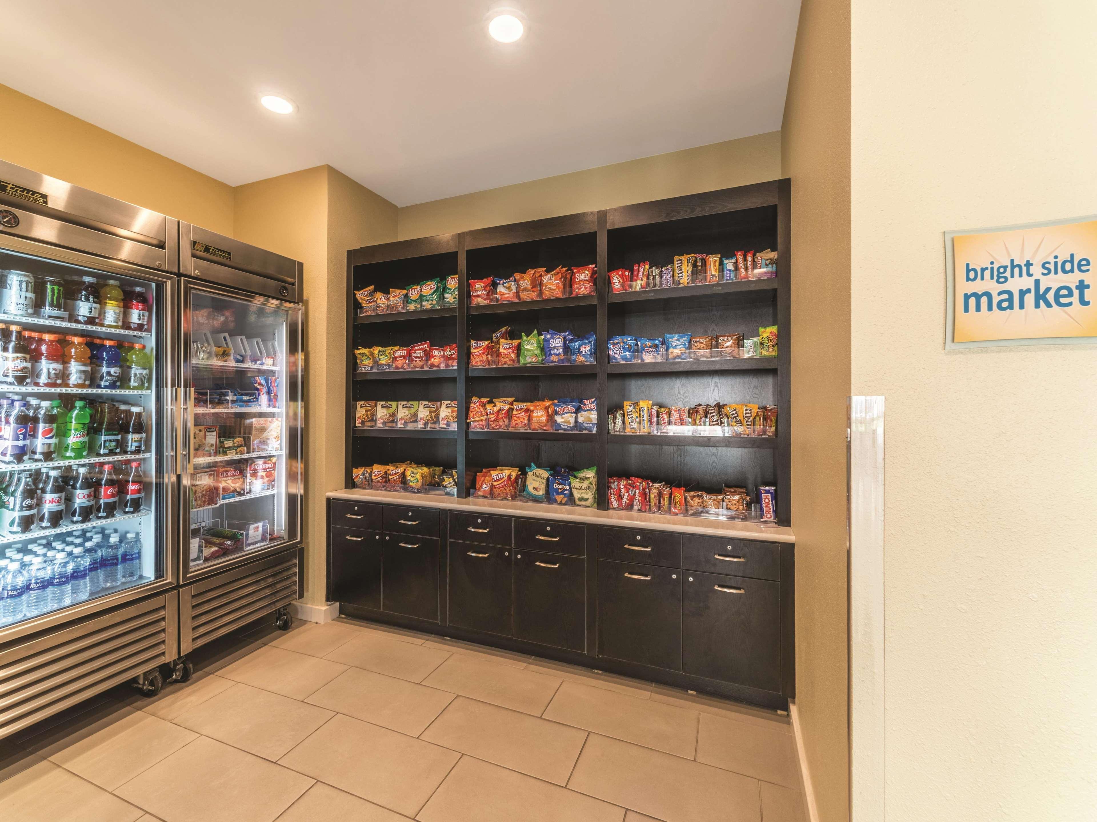La Quinta By Wyndham Collinsville - St. Louis Bagian luar foto