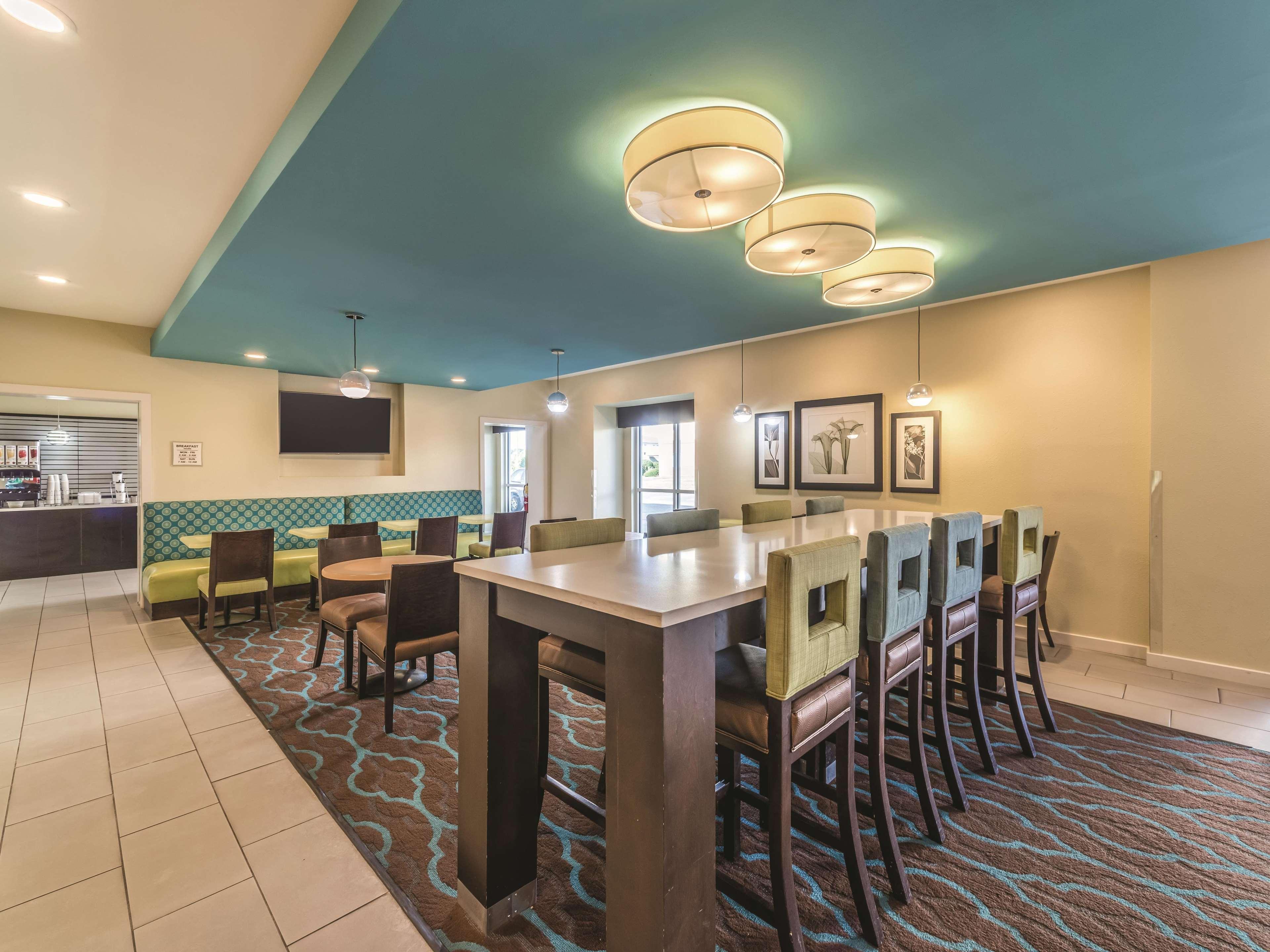 La Quinta By Wyndham Collinsville - St. Louis Bagian luar foto