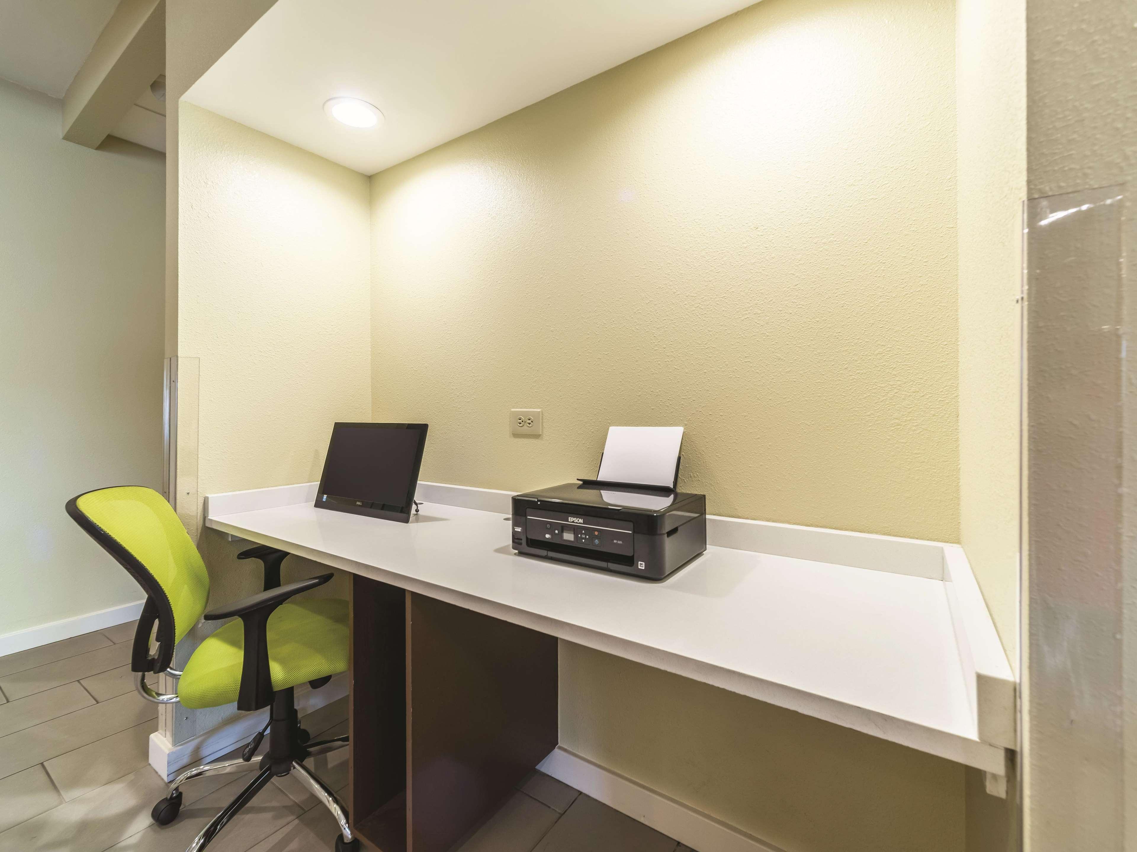 La Quinta By Wyndham Collinsville - St. Louis Bagian luar foto