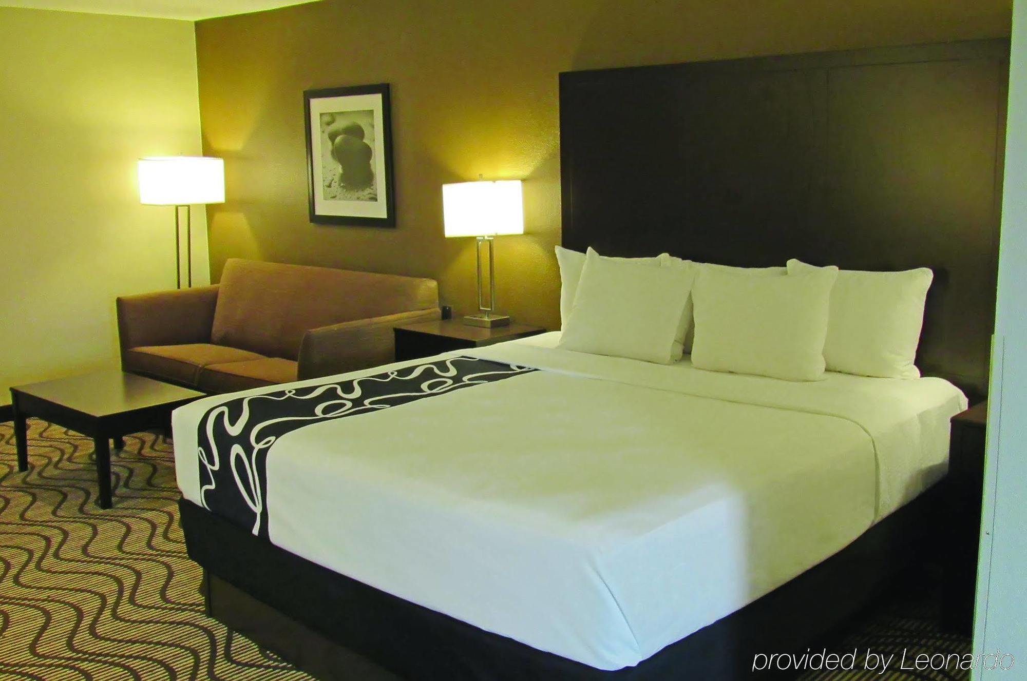 La Quinta By Wyndham Collinsville - St. Louis Bagian luar foto
