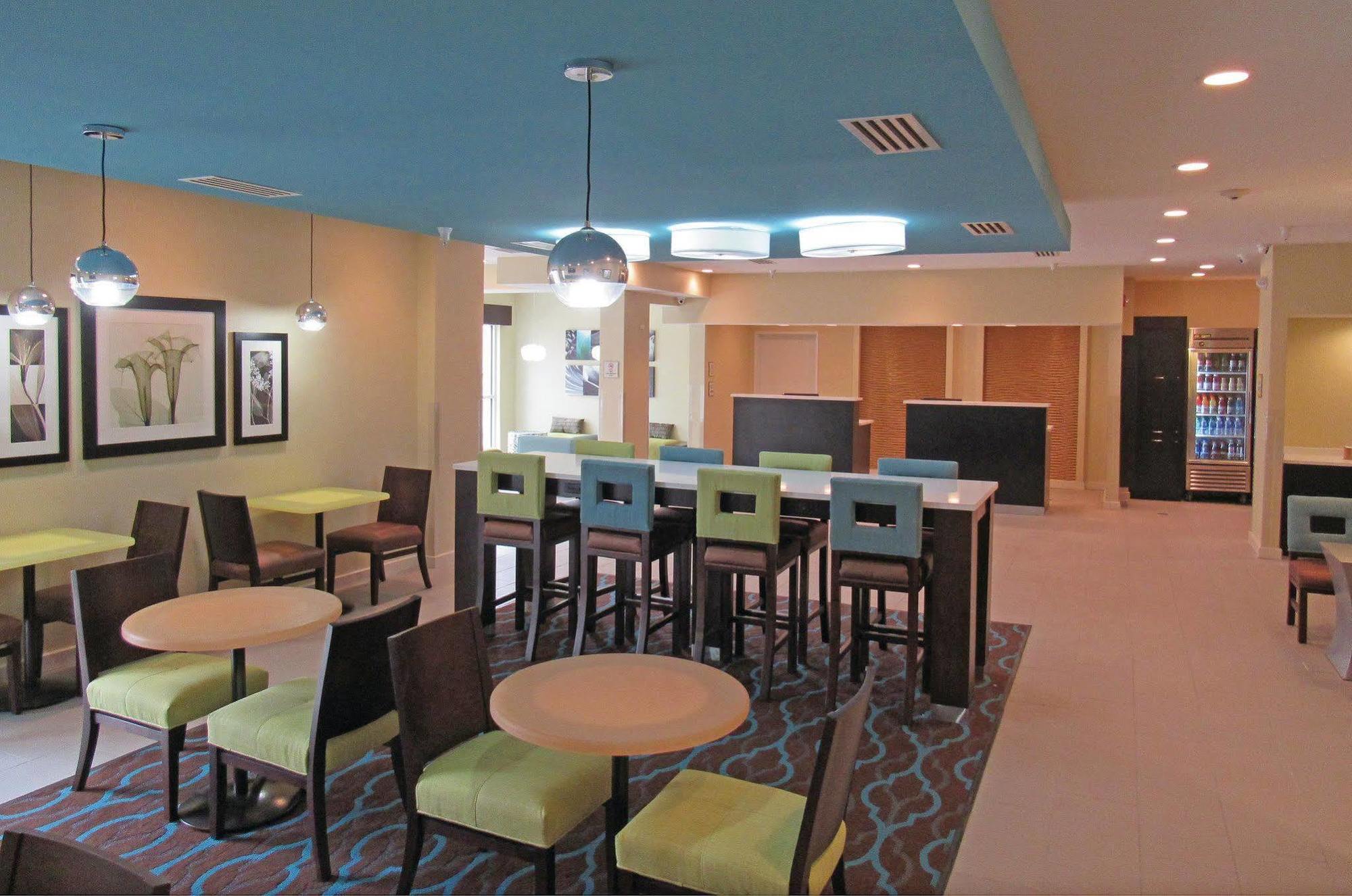 La Quinta By Wyndham Collinsville - St. Louis Bagian luar foto