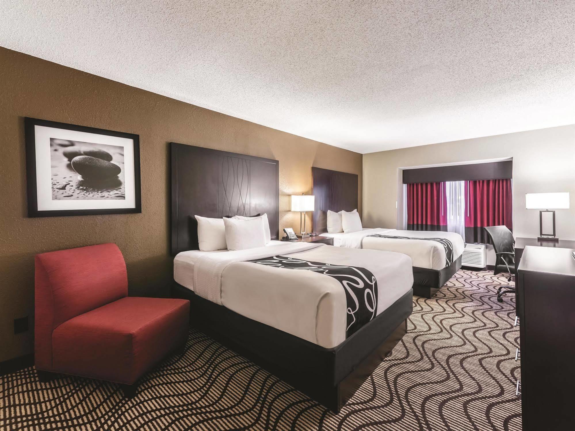 La Quinta By Wyndham Collinsville - St. Louis Bagian luar foto