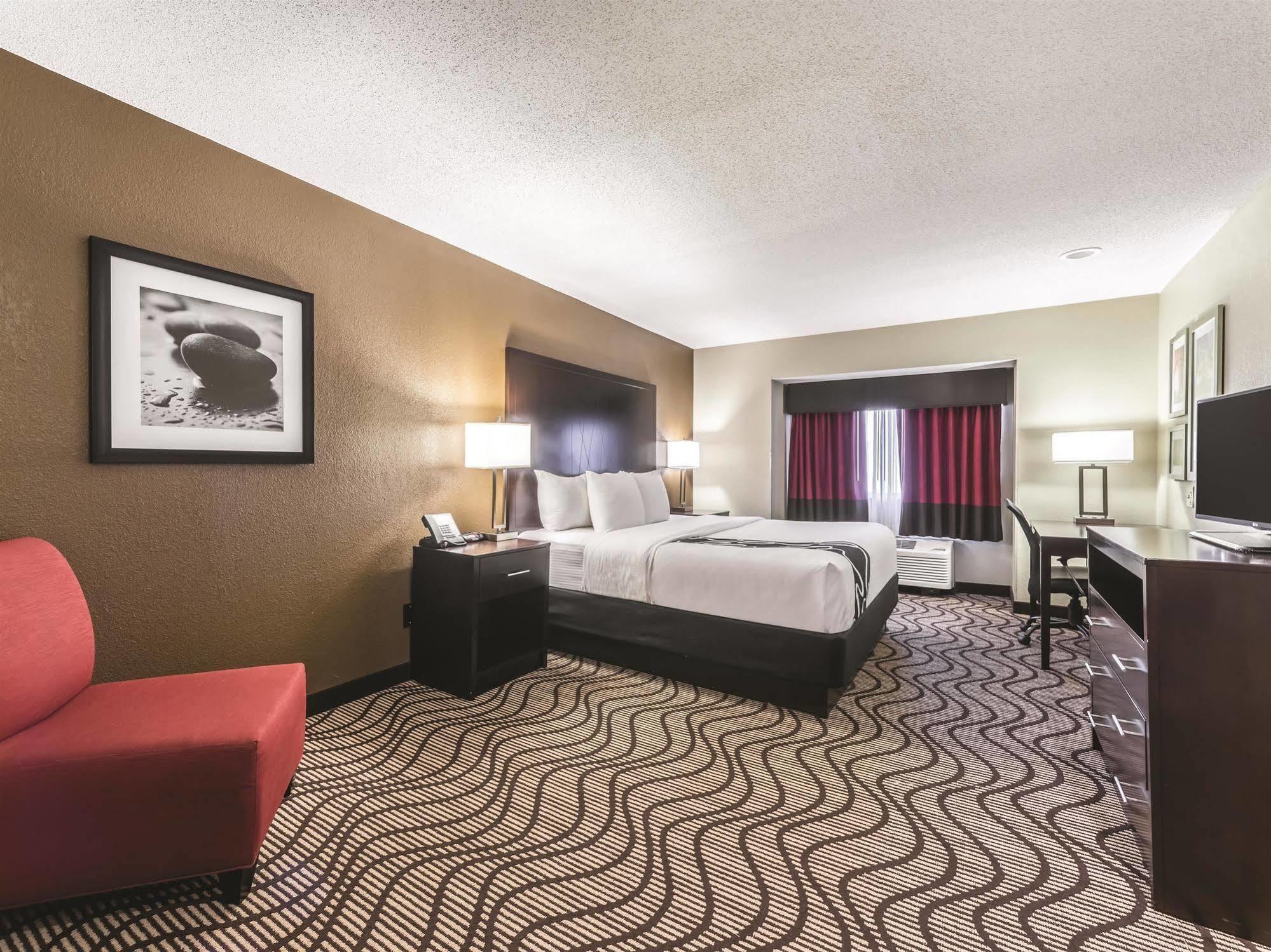 La Quinta By Wyndham Collinsville - St. Louis Bagian luar foto